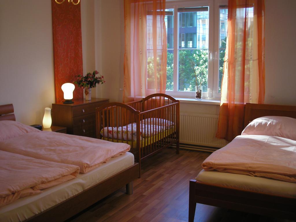 Vacation Apartment Up To 10 Μπρατισλάβα Δωμάτιο φωτογραφία